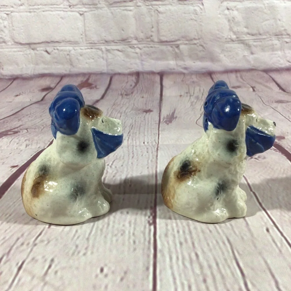 Vintage Ceramic Hand Painted Dog with Toothache Salt and Pepper shakers …